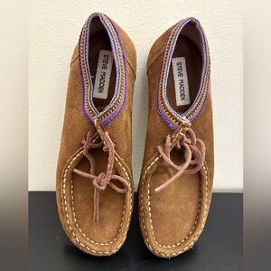 Steve Madden Tan Suede Moccasins with Multicolor Trim Size 7.5